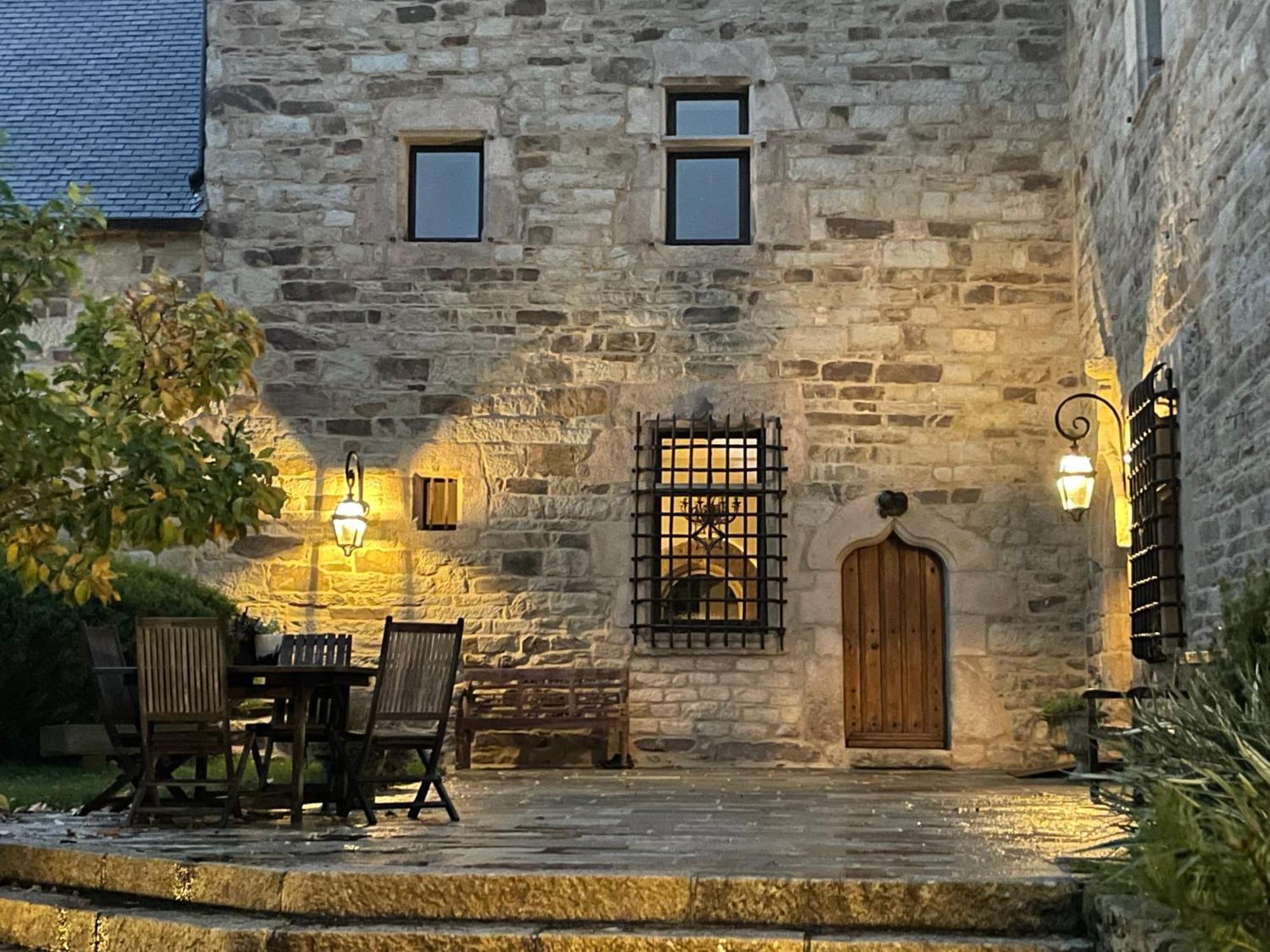Manoir Medieval Du XV Ieme Siecle Minihy-Treguier Экстерьер фото